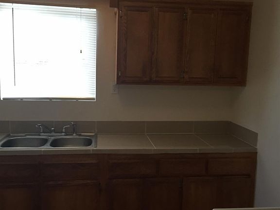 3rd image of 1715 Gage St