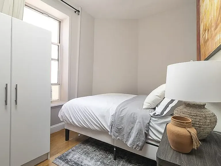 444 E 13th St #10 — Photo 11