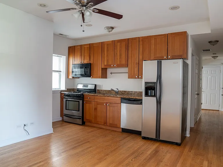 Gunnison Condos — Photo 4