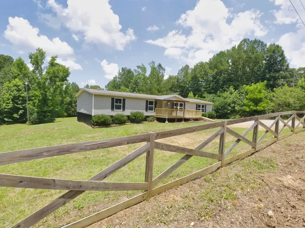2704 Woolfolk Rd, Munford, AL 36268
