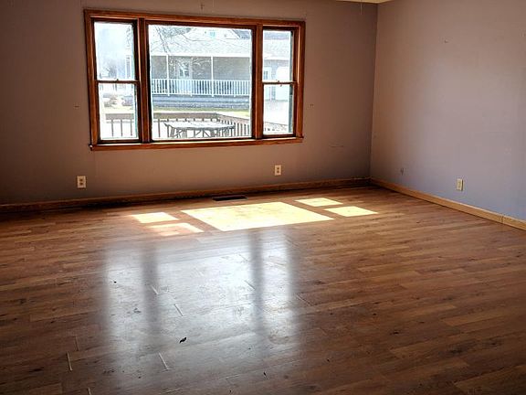 5th image of 1021 7th Ave