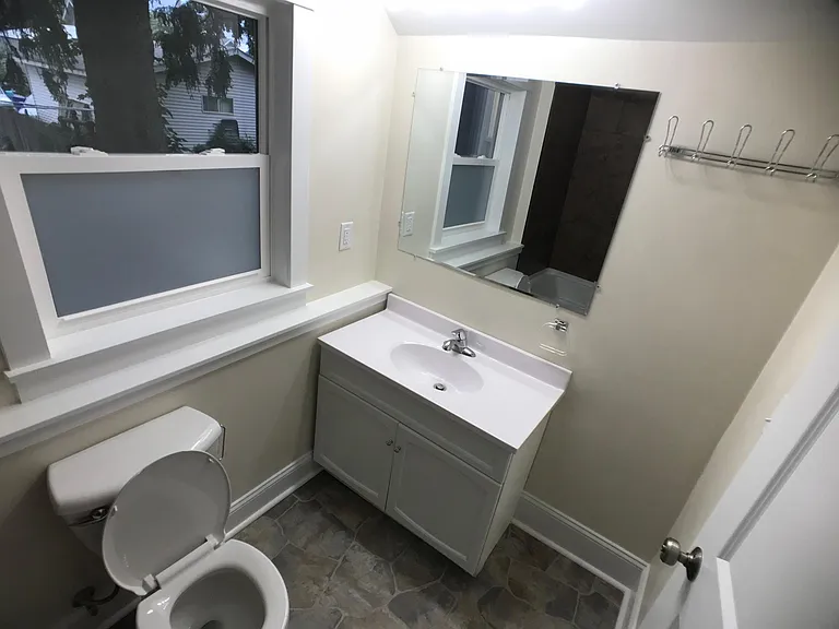 1541 D Ave NE #A — Photo 11