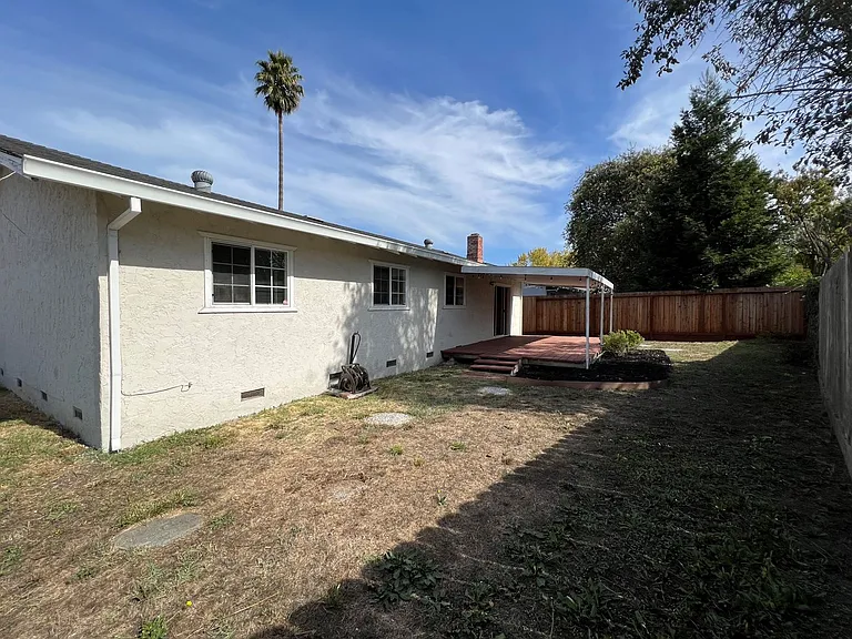 575 Bonnie Ave — Photo 8