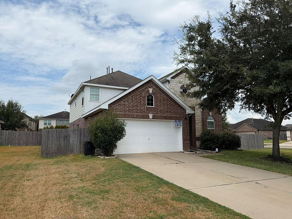 1st image of 5902 Carnaby Ln