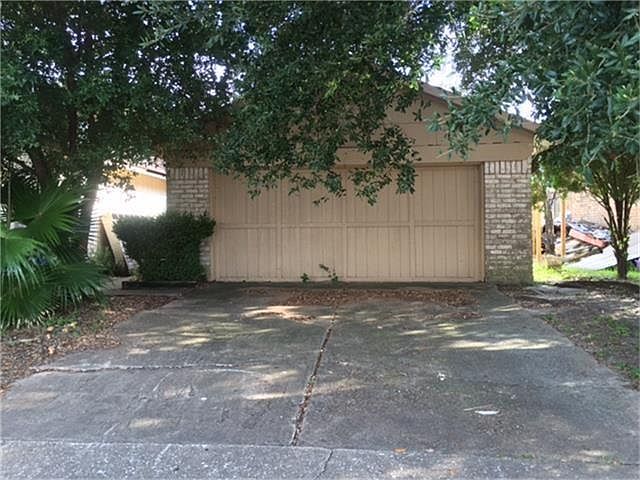 1st image of 6919 Log Hollow Dr
