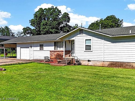 3rd image of 210 Carrol Heights Dr