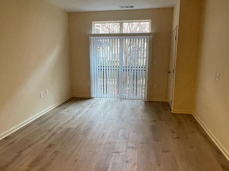 1st image of 2665 Prosperity Ave APT 142