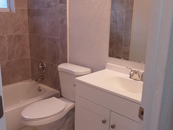 4th image of 8797 Narcissus Ave