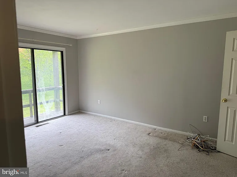 204 Village Rd — Photo 8