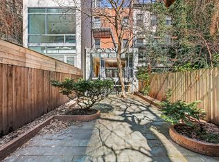 448 W 25th St #1, New York, NY 10001