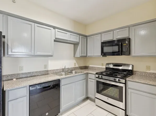 Legacy Apartments, 2701 S Estate Dr #El, El Reno, OK 73036