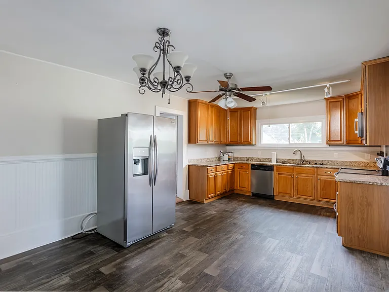 319 Oliver St — Photo 13