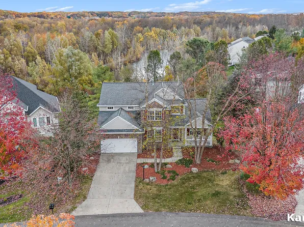 8011 Thornapple Club Dr SE, Ada, MI 49301