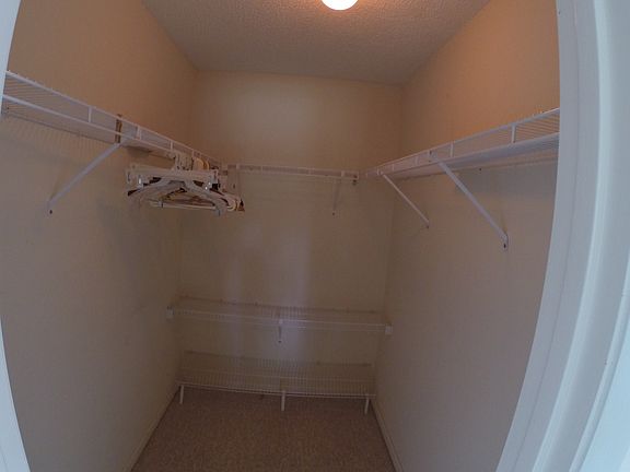 2nd image of 3018 Royal Palm Dr