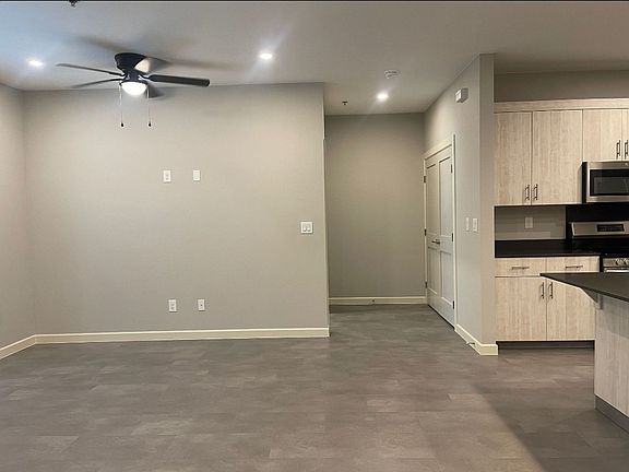 5th image of 615 E Dallas Ave #2B-2BA-1037SQFT