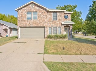 10060 Chapel Ridge Dr, Fort Worth, TX 76116