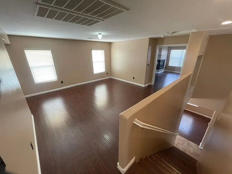 5645 Breckenridge St — Photo 20