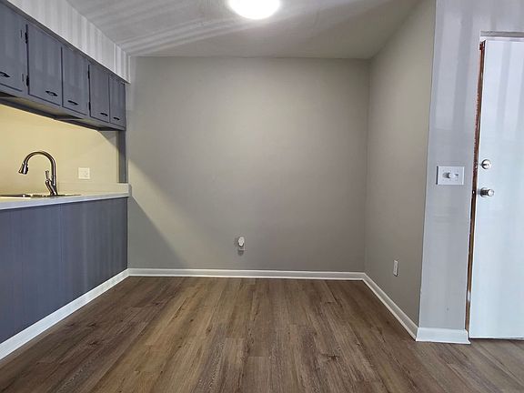 4th image of 3805 Briar Pl #10037716