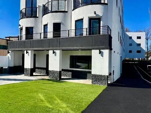 3865 Amboy Rd #3B, Staten Island, NY 10308