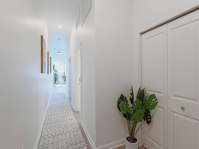 501 S Capitol Ave — Photo 164