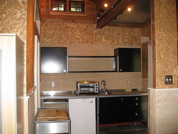 4th image of 529 E Craig Pl #2