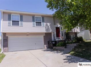 17810 Lillian St, Omaha, NE 68136