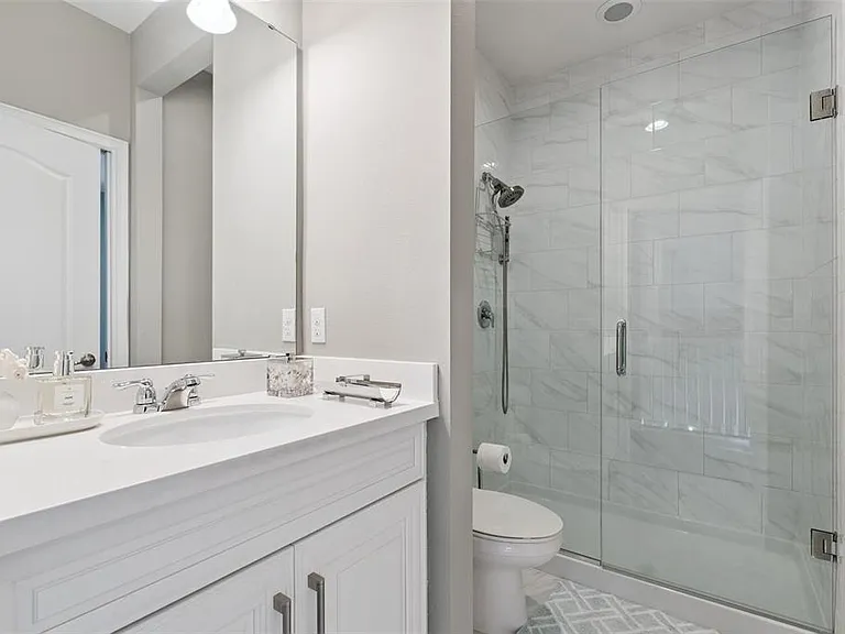 7556 John Hancock Dr — Photo 32