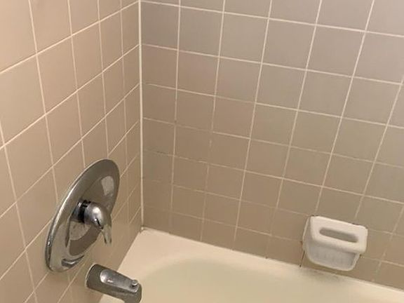 3rd image of 275 Lucas Ave APT 05