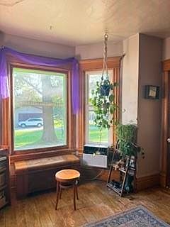 4th image of 825 Woodside Ave