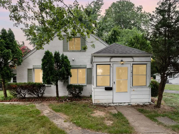 1812 Chatham Dr, Camp Hill, PA 17011