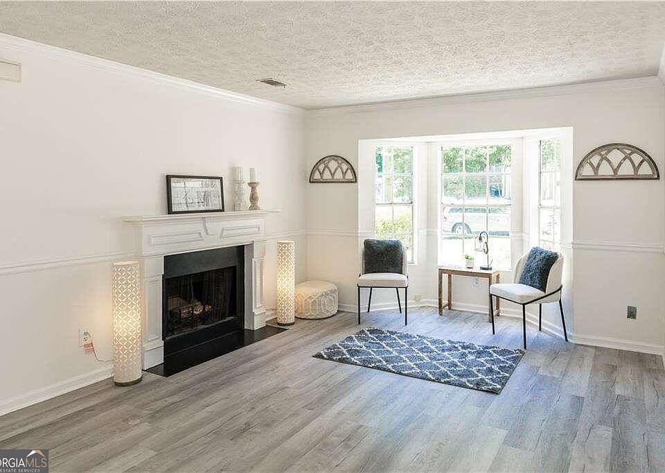 1st image of 6308 E Windsor Ln