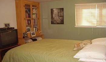 3rd image of 1419 Sanders Dr