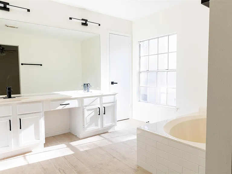 22 Cottage Grove Pl — Photo 13