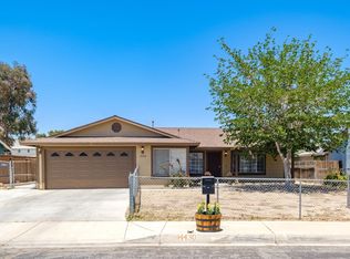 14430 Navarro Dr, Victorville, CA 92395
