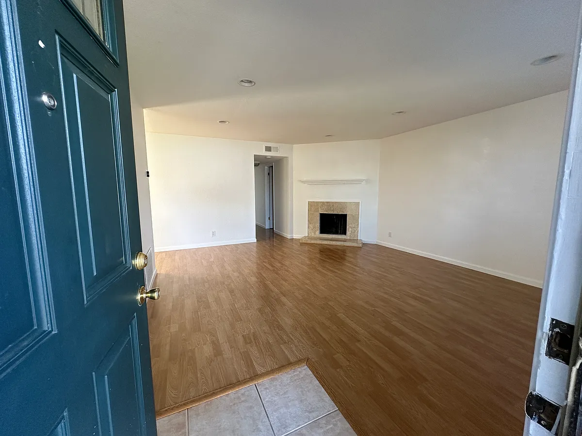 Building Photo - 2297 Goldcrest Cir