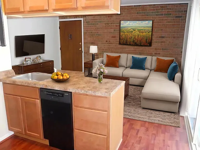 3806 Hyde Park Ave #10 — Photo 2