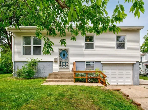 910 N Choctaw Ave, Independence, MO 64056