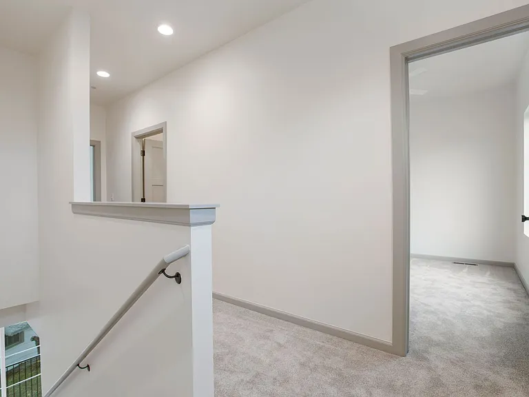 Quaker Condos - $300 Off Immediate Move-Ins! — Photo 37