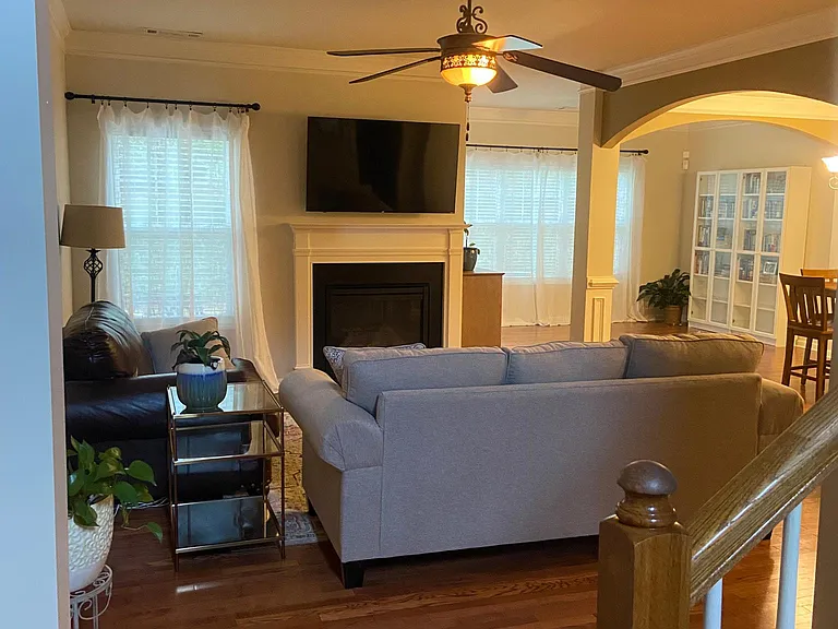 5425 Donehoo Ct — Photo 2