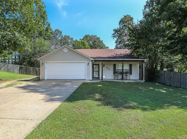 1802 Cherry Creek Cir, Bryant, AR 72022