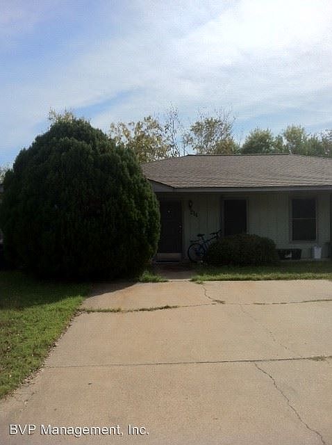 1st image of 214 Yale Cir