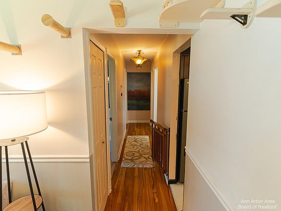 4th image of 38545 Northampton St