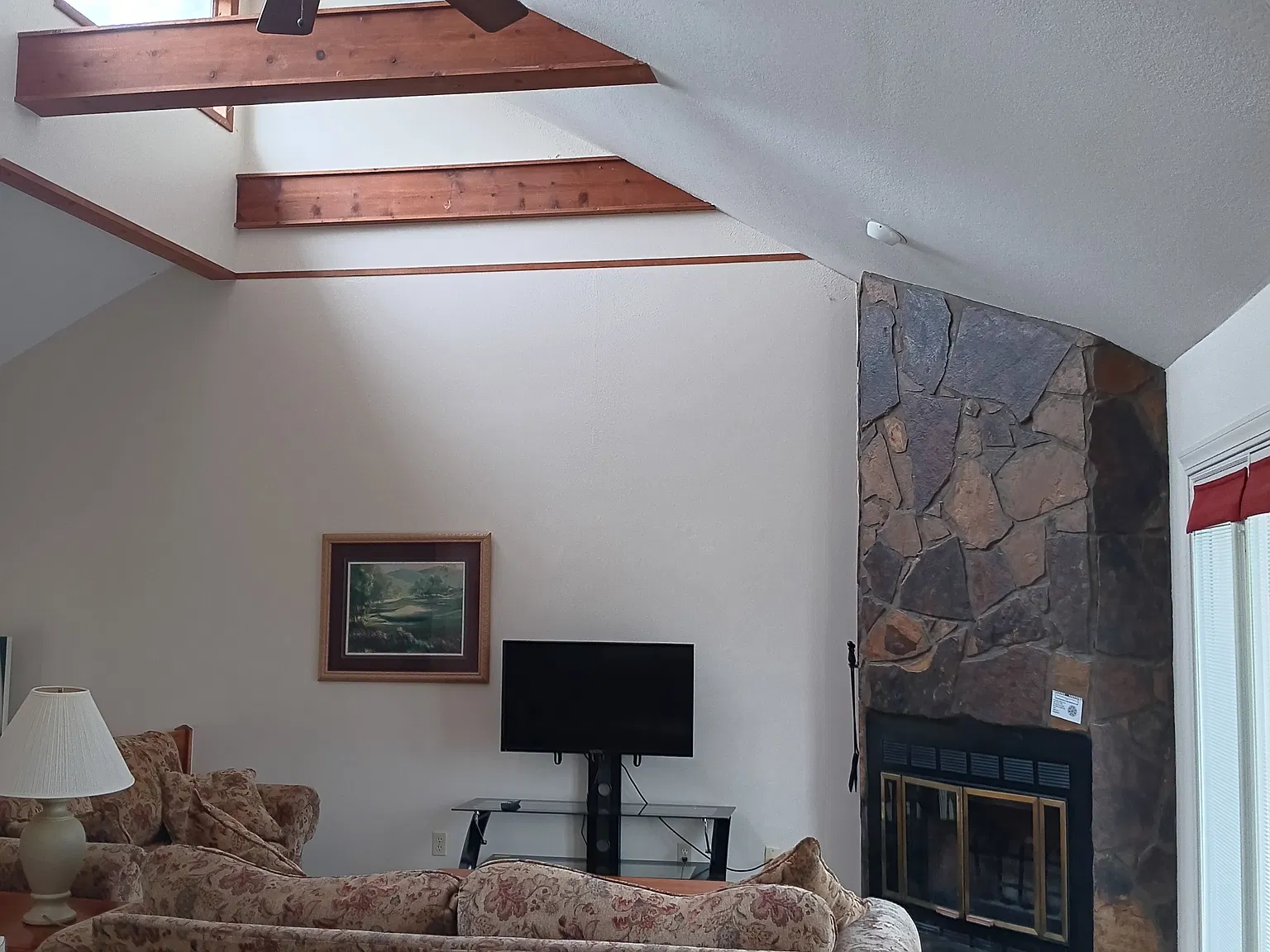 2 bed, $1,600 — Photo 3