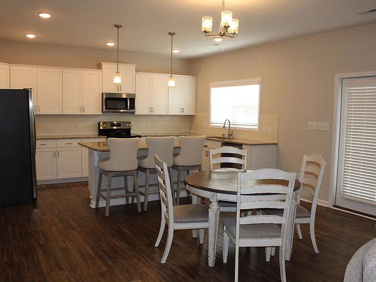110 Harvest Blvd — Photo 10