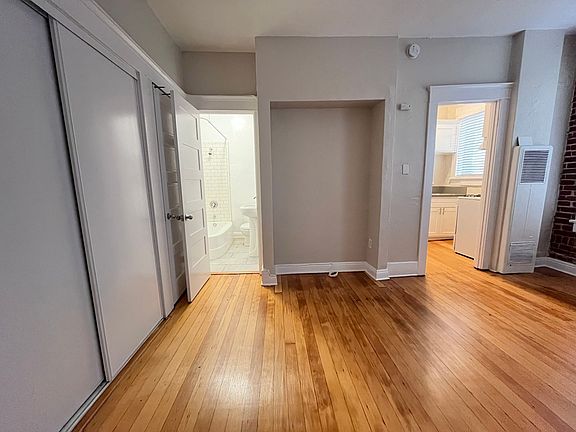 5th image of 2626 N Broadway APT H