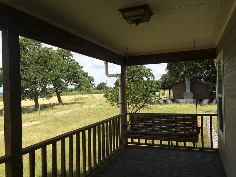 324 Deer Rd — Photo 3
