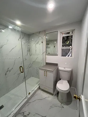 602 SW 13th Ave #4 Photo 1