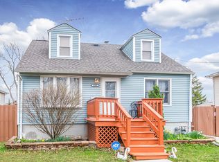 14941 Ridgeway Ave, Midlothian, IL 60445