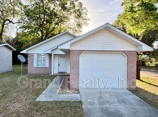 5574 Econfina St, Milton, FL 32570