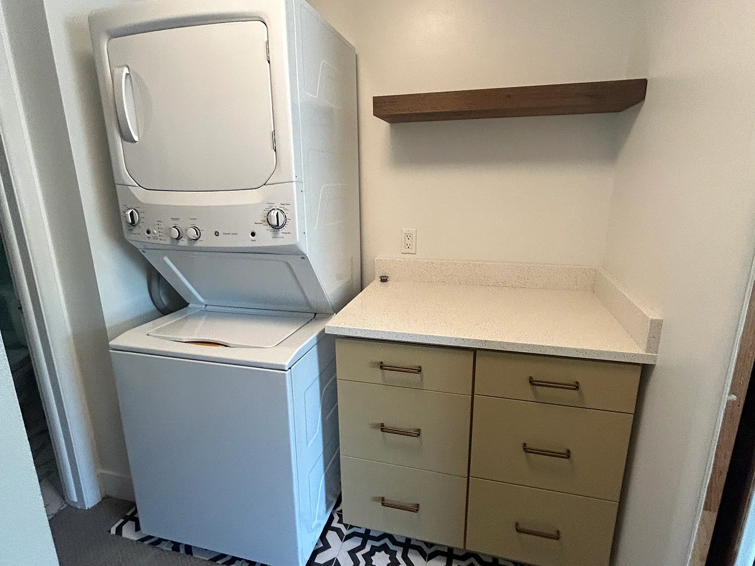 1 bed, 500 sqft, $1,300 — Photo 2